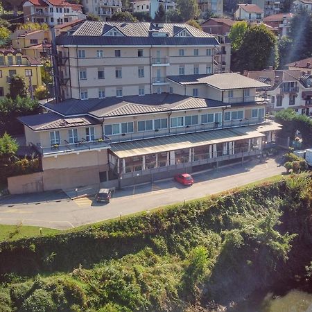 Best Quality Hotel La Darsena Монкалиери Екстериор снимка
