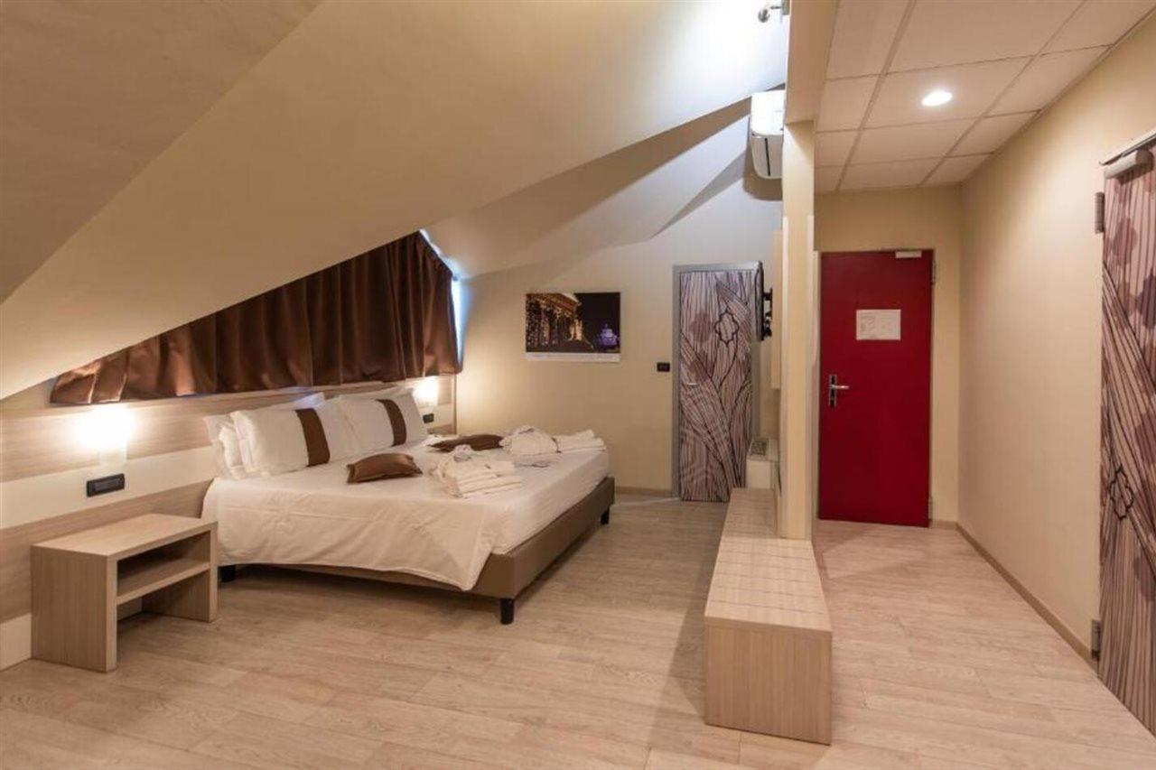 Best Quality Hotel La Darsena Монкалиери Екстериор снимка