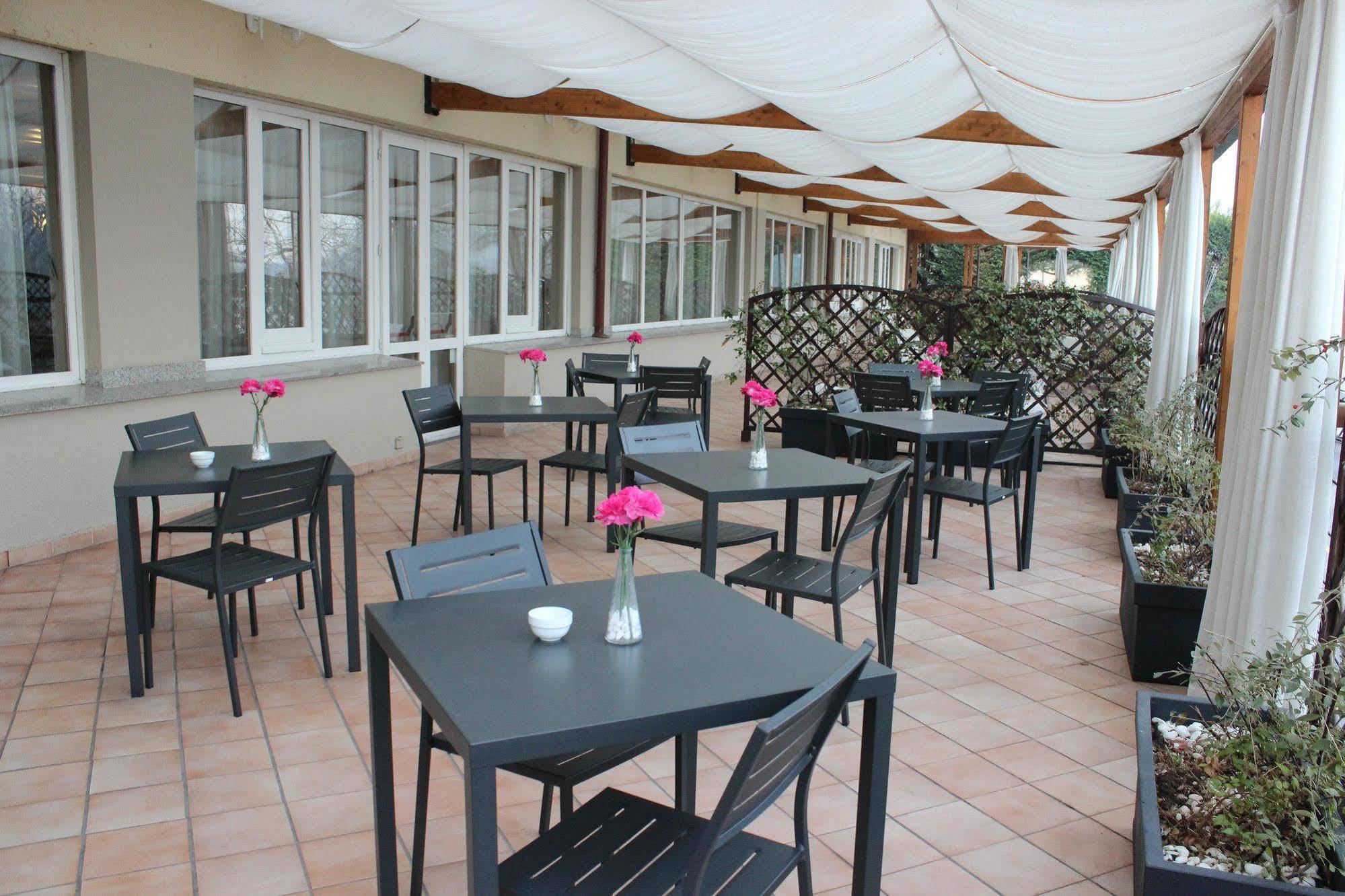 Best Quality Hotel La Darsena Монкалиери Екстериор снимка